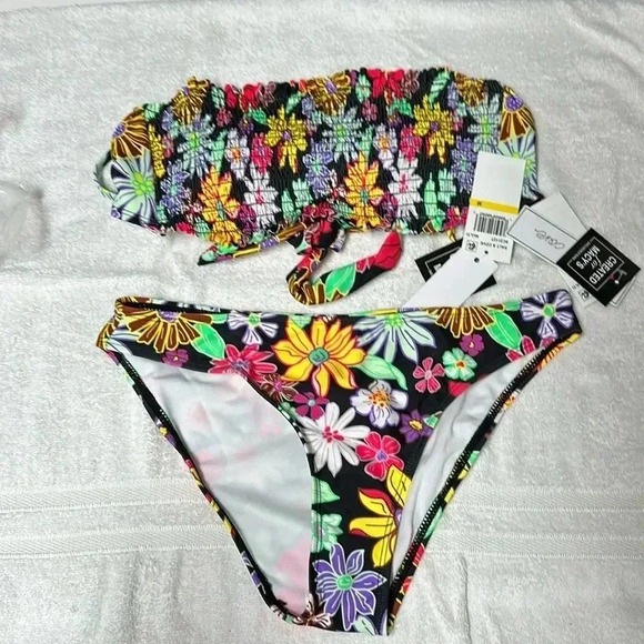 Salt + Cove bikini - Picture 1 of 4